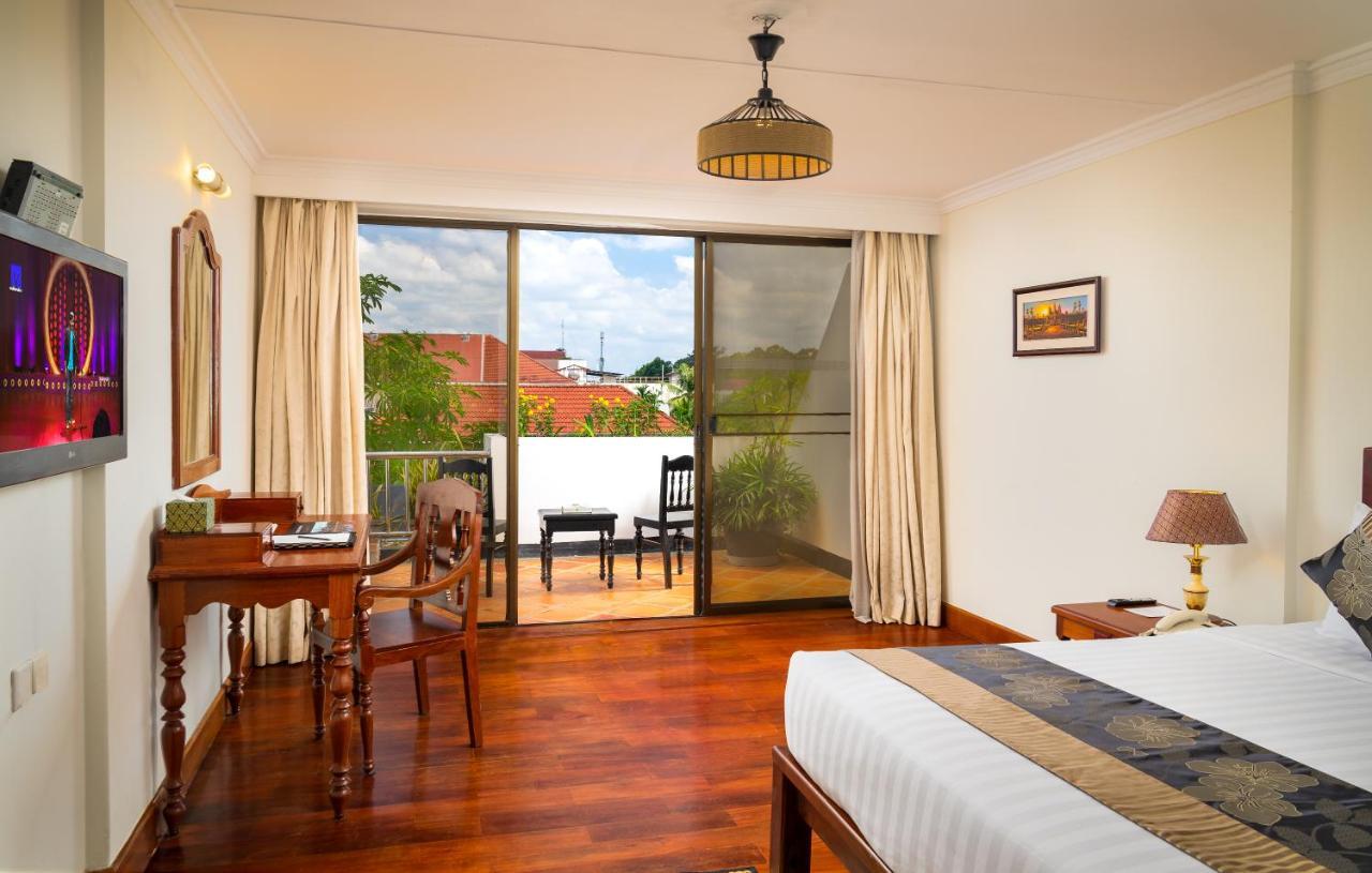 Silk D'Angkor Boutique Hotel Ciudad de Siem Riep Exterior foto